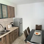 Lupo Apartamento Vodnjan