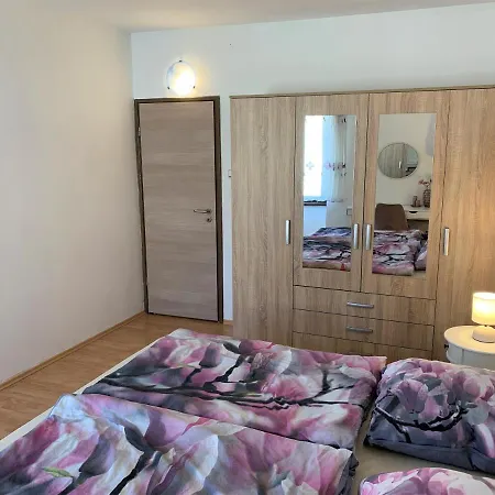 Lupo Apartament *